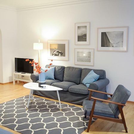 City Center Apartment Вена Экстерьер фото