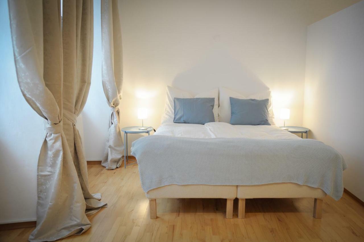 City Center Apartment Вена Экстерьер фото