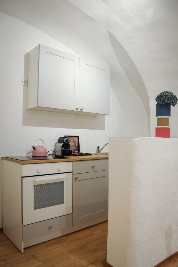 City Center Apartment Вена Экстерьер фото